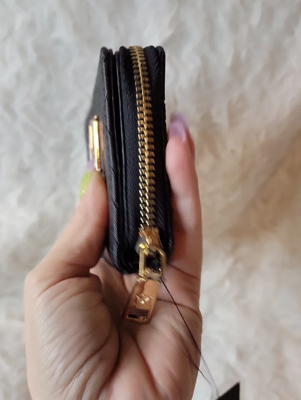 Badgley Mischka Black Textured Zip Wallet w/Gold Hardware